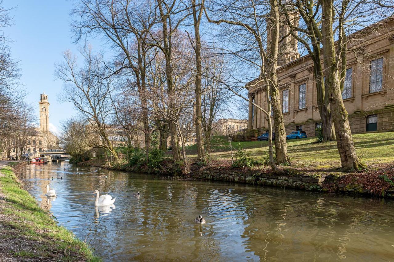 Riverside Balcony Apartment With Parking Just Minutes To Saltaire Шипли Экстерьер фото