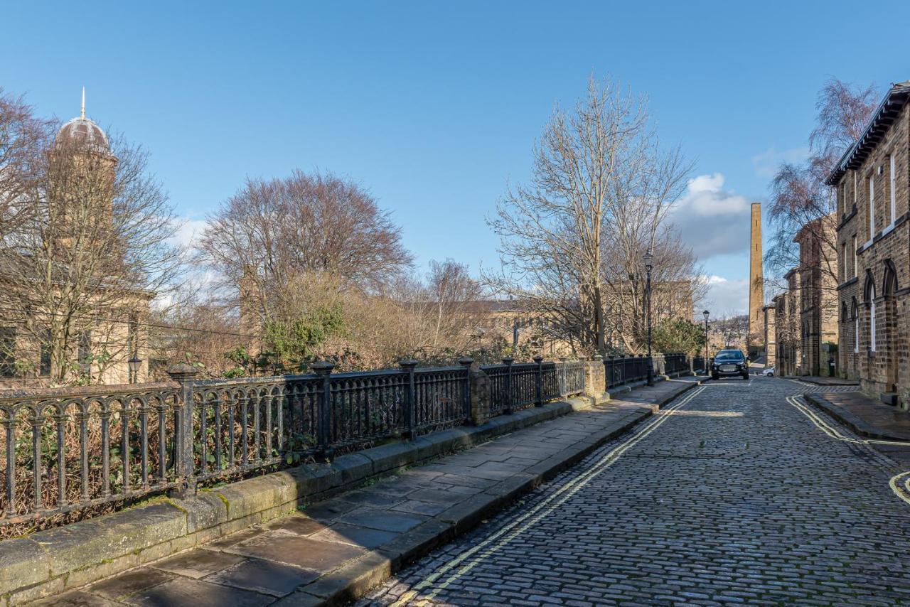 Riverside Balcony Apartment With Parking Just Minutes To Saltaire Шипли Экстерьер фото